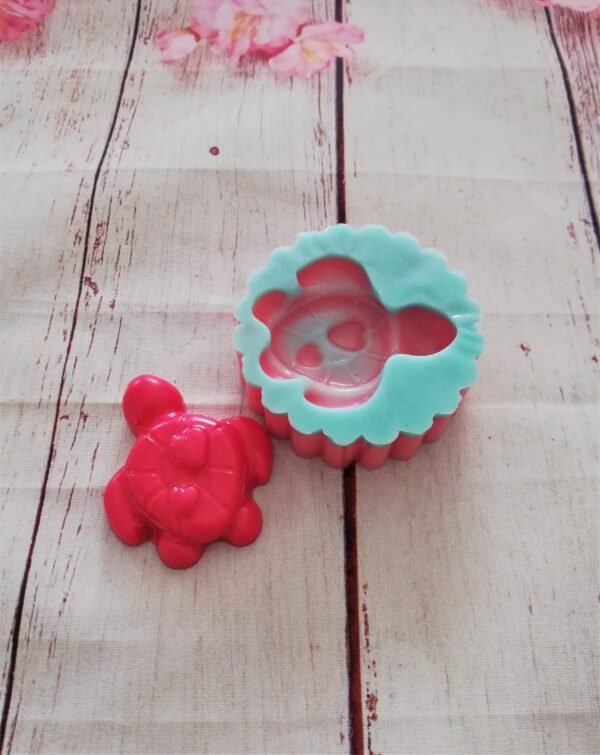Stampo in silicone Tartaruga con cuoricini per creazioni in resina e fimo - immagine 4
