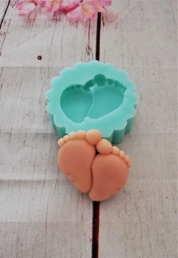 Stampo in silicone Piedini bimbo coppia per creazioni in resina e fimo - immagine 4