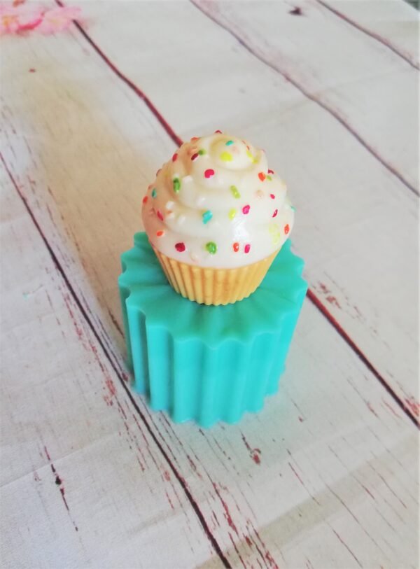 Stampo in silicone Cupcake dolcetto 3D per creazioni in resina e fimo - immagine 2