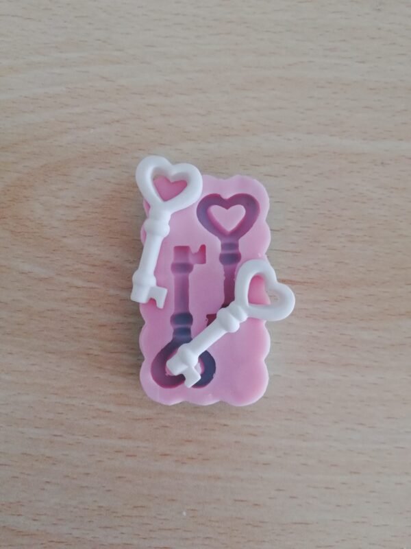 Stampo in silicone Chiavi con cuore per creazioni in resina e fimo