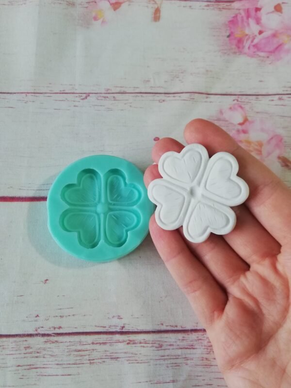 Stampo in silicone Quadrifoglio con texture per creazioni in resina e fimo