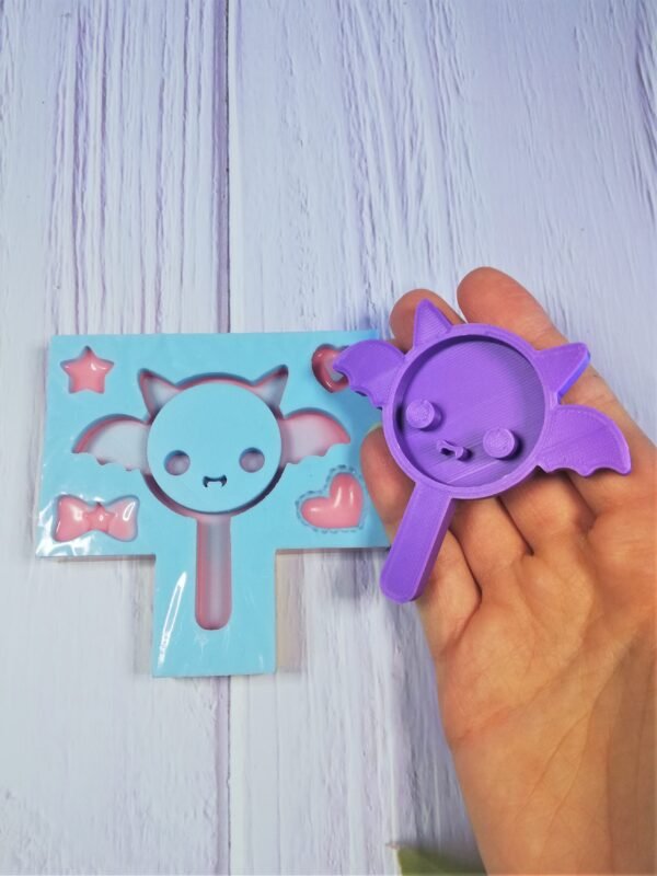 Stampo in silicone Pipistrello Leccalecca Shaker per creazioni in resina - immagine 8