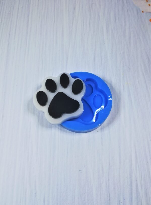 Stampo in silicone Zampa cane-gatto 5,5cm per creazioni in resina e fimo - immagine 2