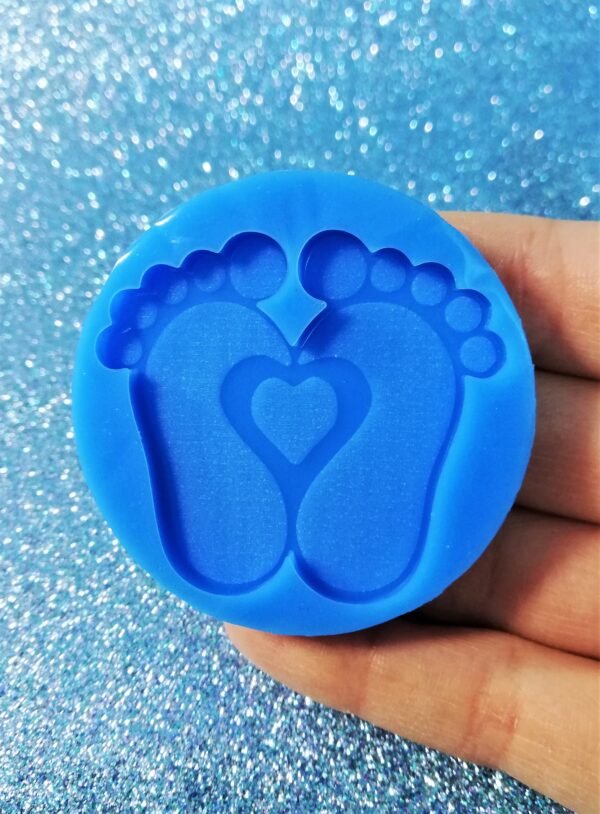 Stampo in silicone Piedini bimbo per creazioni in resina, fimo e gesso - immagine 3